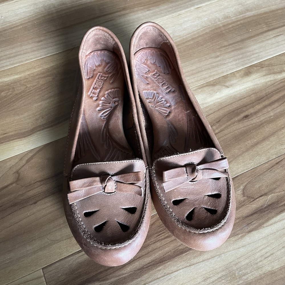 Børn Naura Womens Tan Leather Ballet Flats Bow Cutout Loafers Shoes Size 7.5
